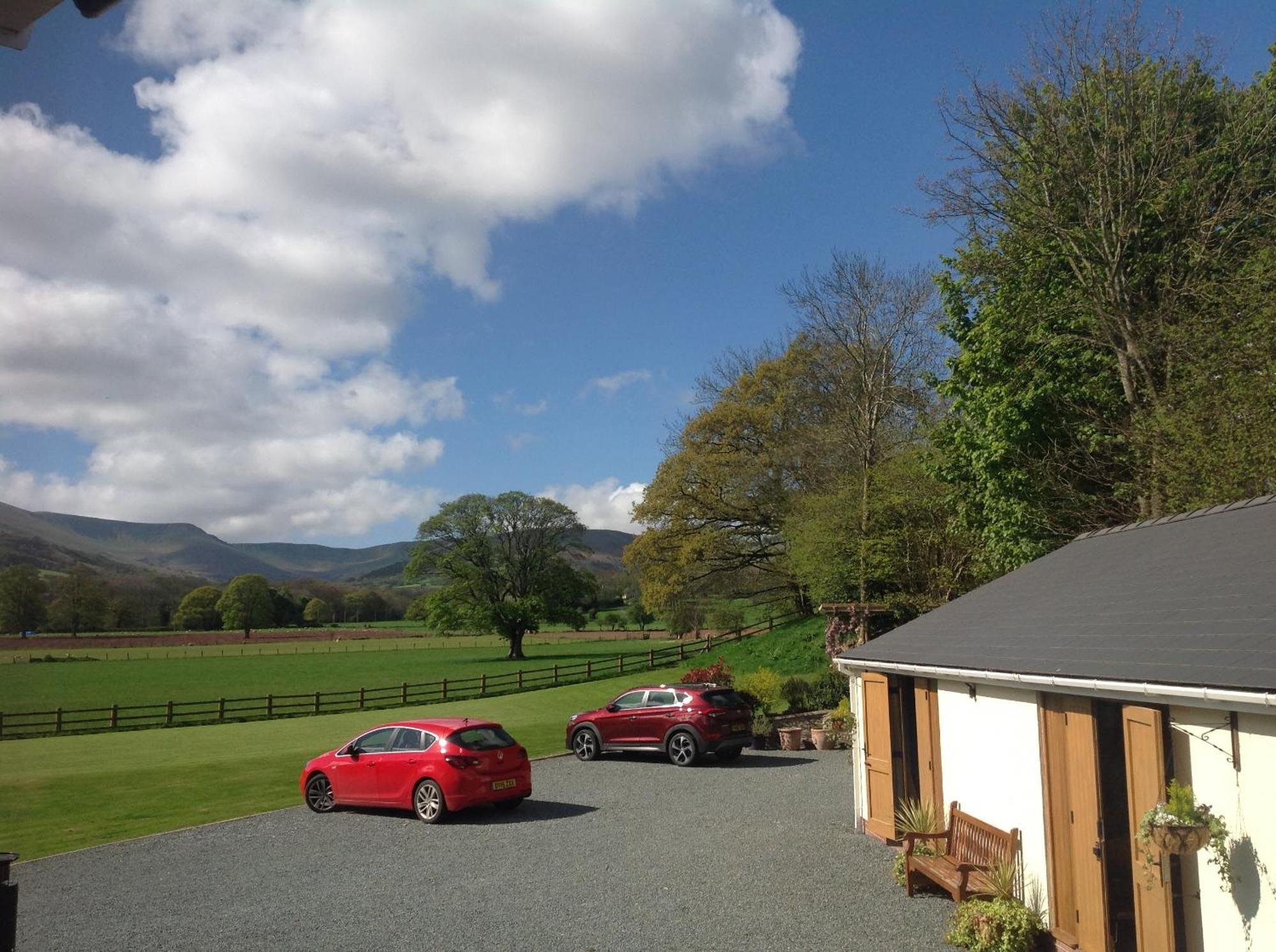 The Lodge Brecon B&B Exteriör bild