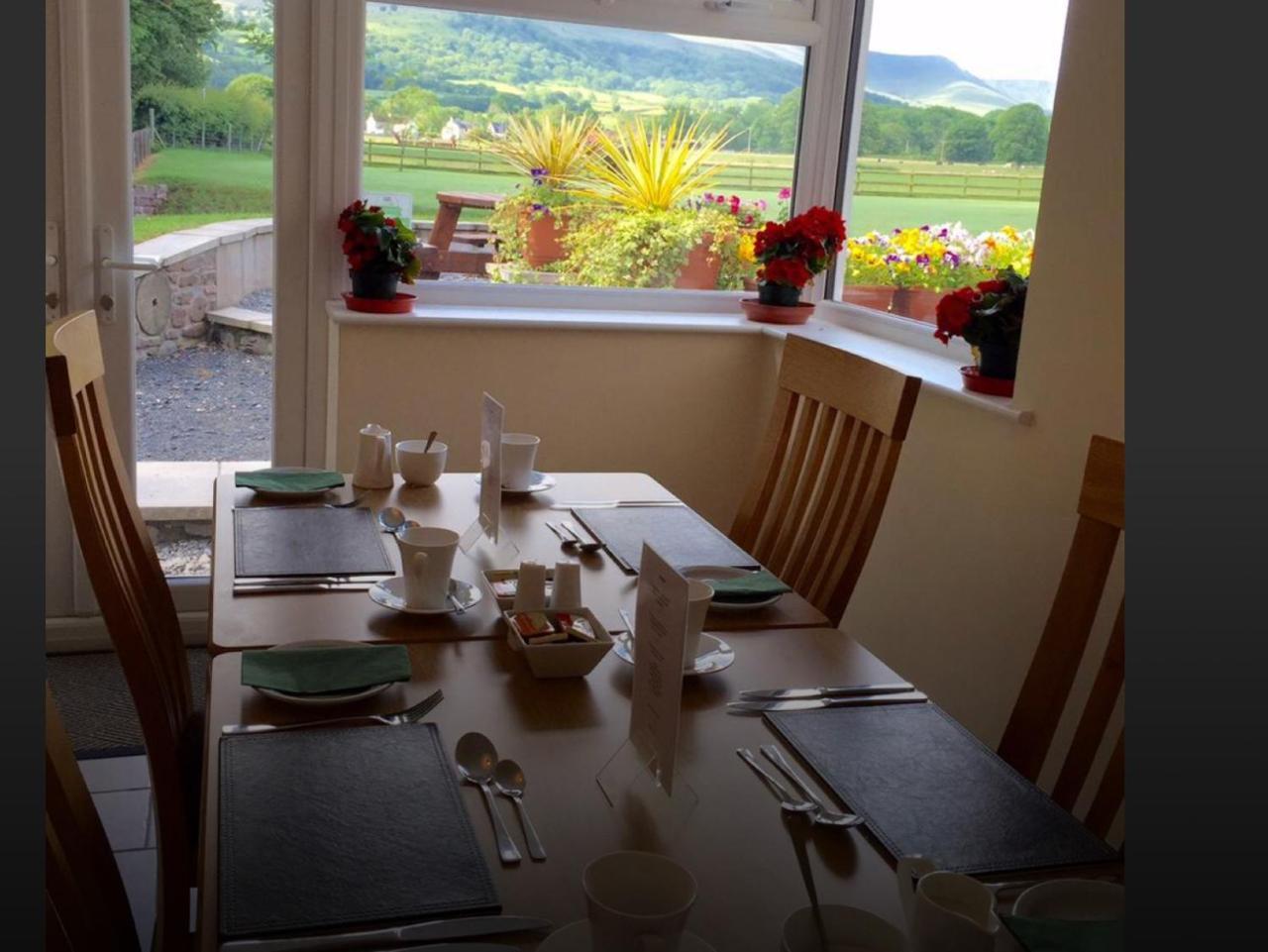 The Lodge Brecon B&B Exteriör bild
