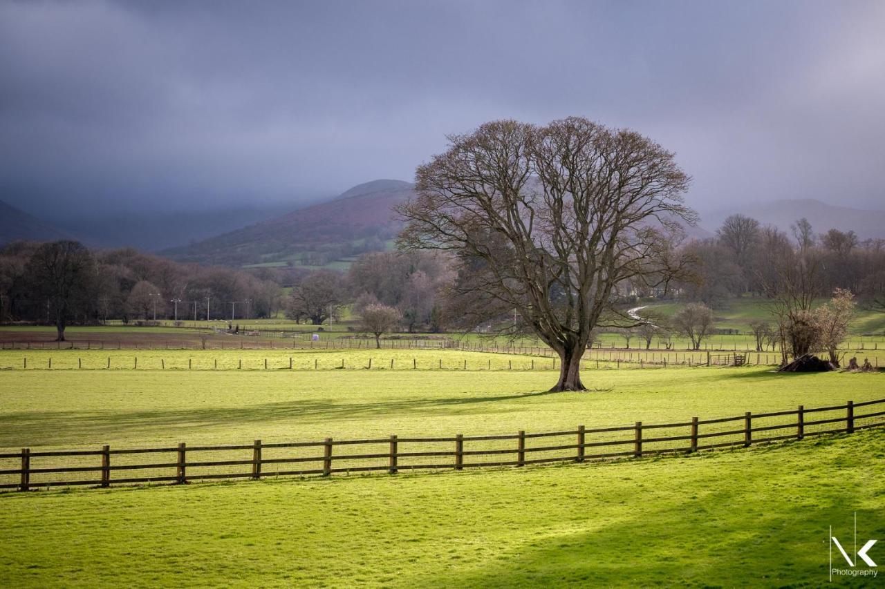 The Lodge Brecon B&B Exteriör bild